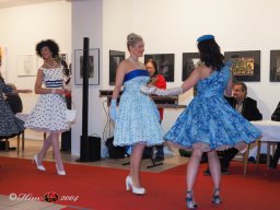 Fashion Show in der Contemplor Galerie Wien am 14. 03. 2024